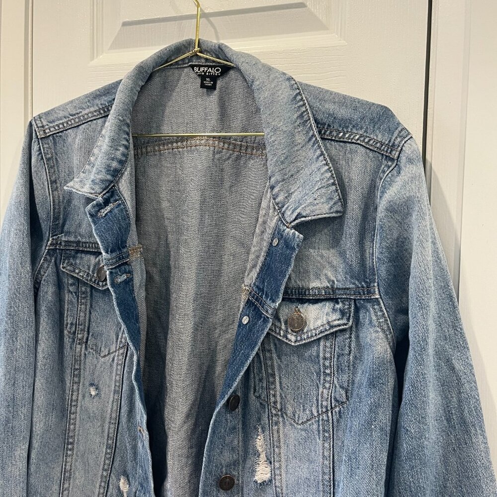 Buffalo David Bitton Womens XL Distressed Denim Jacket Light Wash Raw Hem Edgy - Picture 5 of 7